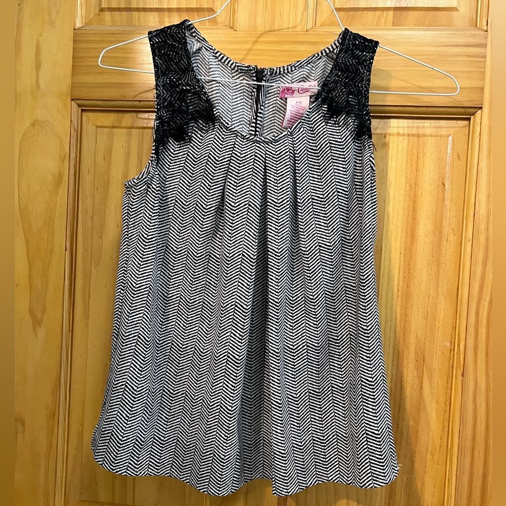 Candie’s size xs beautiful black and white striped tank top with back zipper